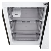 LG Хладилник c долна камера, DoorCooling+™ и ThinQ™ технология, 375L капацитет, Изглед от лявата страна, GBBS524CEV, thumbnail 11