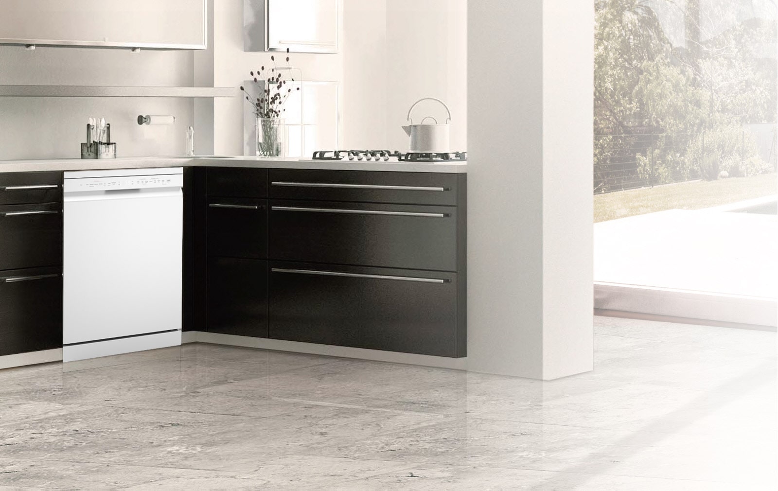 LG свободностояща съдомиялна машина с модерен дизайн, подходяща за вграждане в кухненски шкаф.