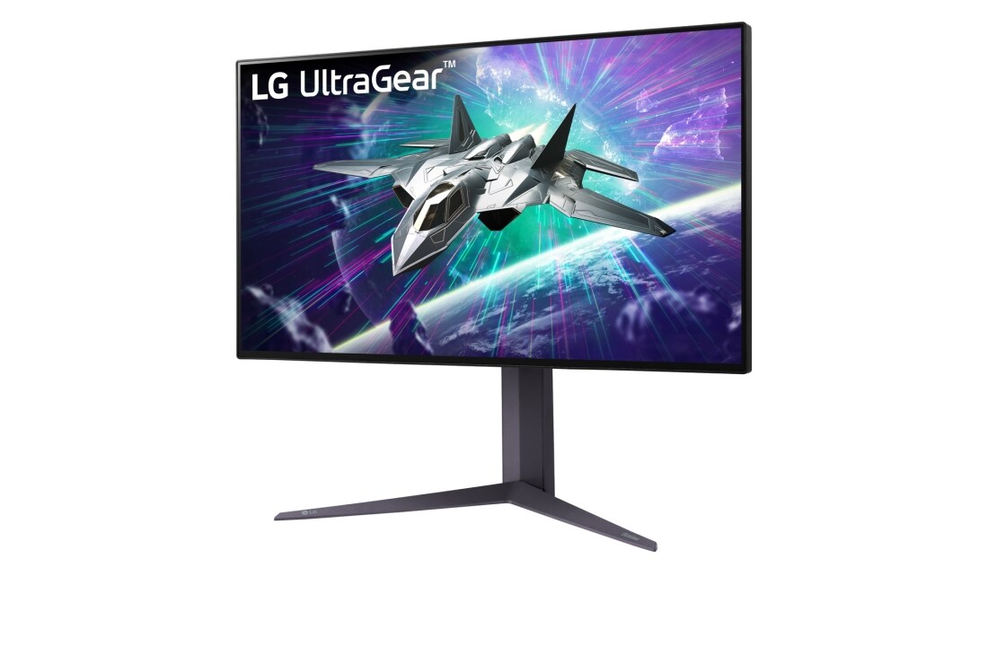 LG 27'' UltraGear™ 16:9 аспектно съотношение 4K UHD монитор за игри с до 160 Hz честота на опресняване, -15 градуса завъртян изглед отпред, 27GR95UM-B, thumbnail 2