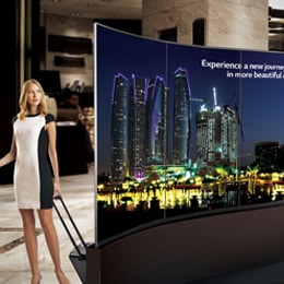 02.feature_01.ID_03.OLED-Signage