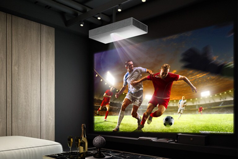 LG CineBeam се монтира на тавана.