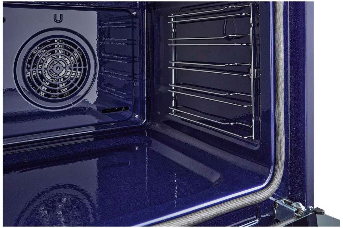 LG InstaView™ фурна за вграждане, EasyClean™ и ThinQ™ технология, 76L капацитет, Детайл от дясната страна на LG фурна за вграждане, 76 л. обем, технология EasyClean™, странични релси и телескопична решетка., WSED7612S, thumbnail 11