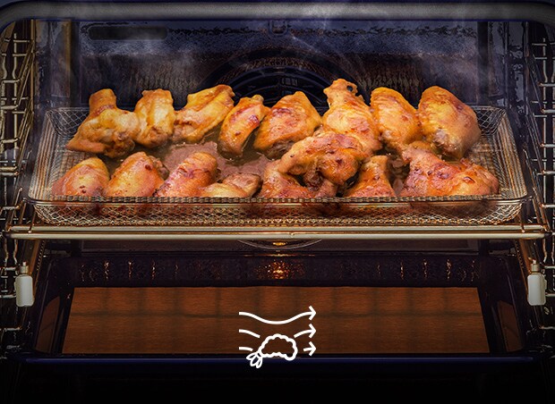 Пилешки крилца, приготвени с функцията Air Fry във фурната за вграждане LG.