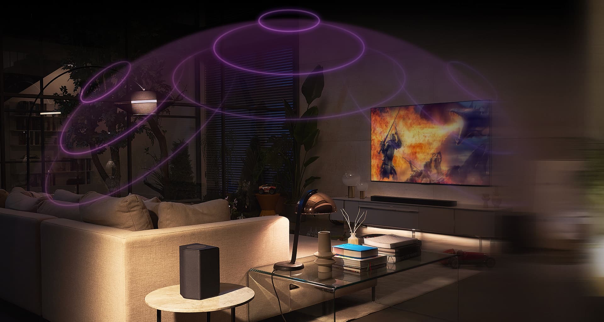 LG OLED телевизор е в уютна всекидневна стая през нощта. Докато филмът се възпроизвежда, се появяват мехурчета, изобразяващи съраунд.