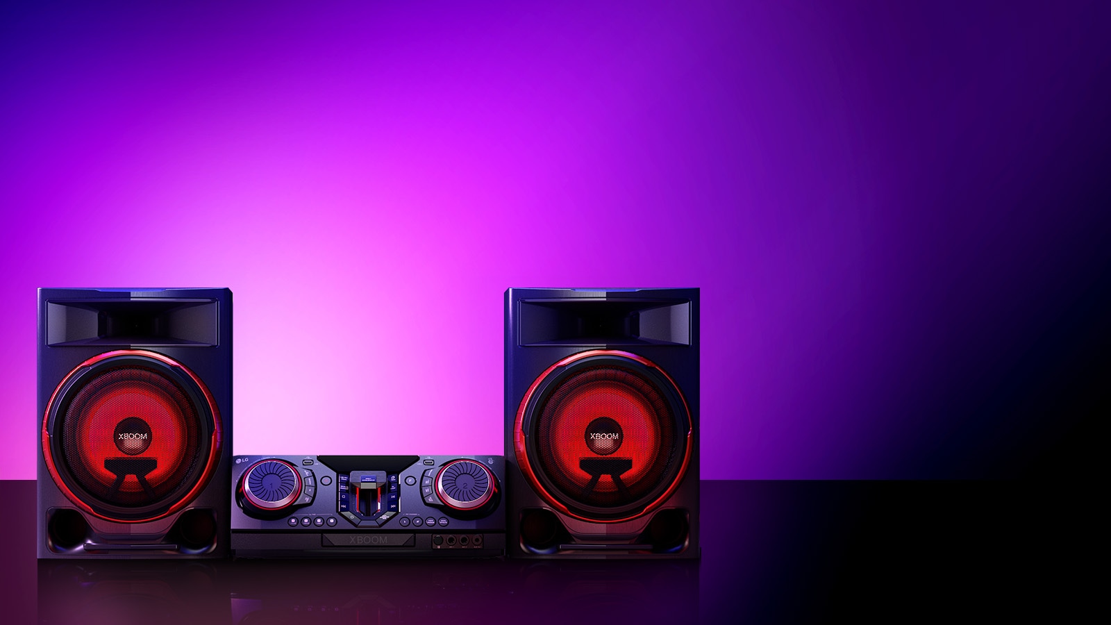La imagen muestra un fondo degradado de color púrpura. A la izquierda, el LG XBOOM CL87 se alza sobre el fondo. Se muestran dos altavoces y en el medio hay un receptor.