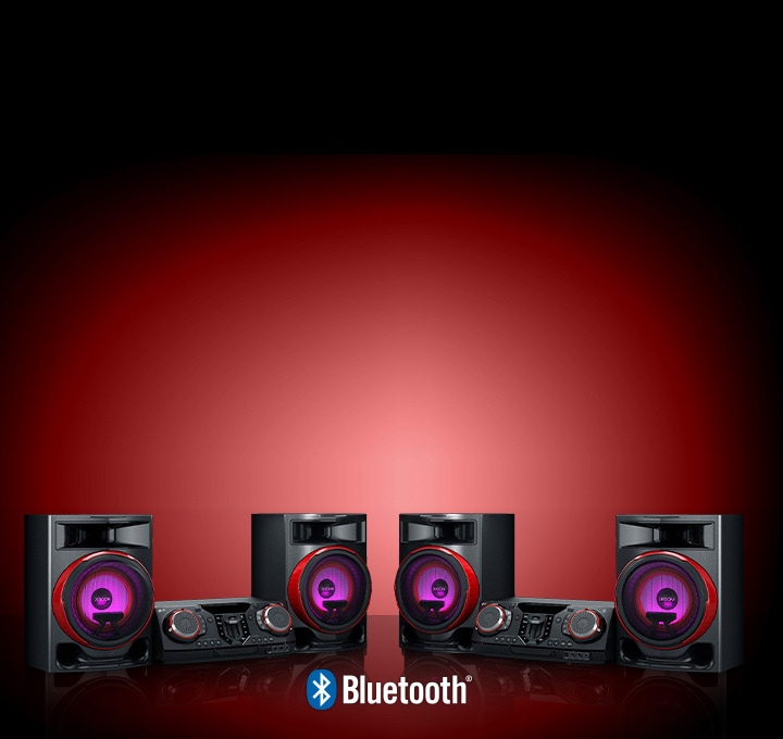 La imagen muestra un fondo rojo viñetado. Dos sistemas LG XBOOM CL87 se colocan sobre el suelo reflectante, uno frente al otro.