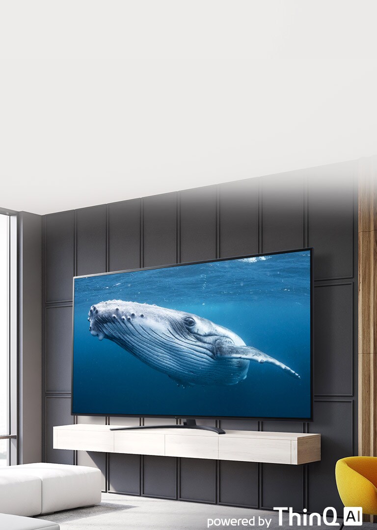 El televisor LG UHD, increíblemente grande, ofrece un enorme nivel de inmersión, un realismo muy vívido y una experiencia épica en general.