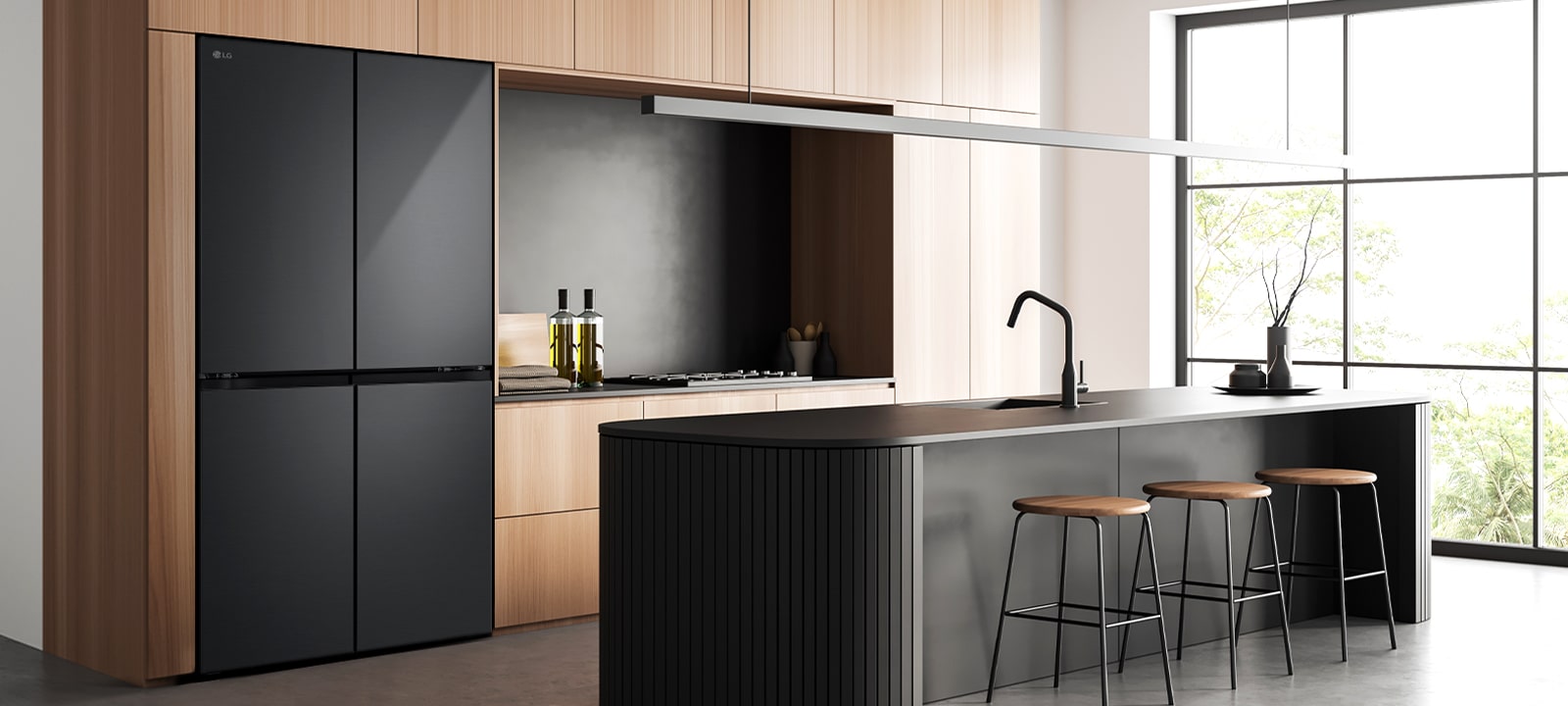 Interior de cocina moderna con la nevera.