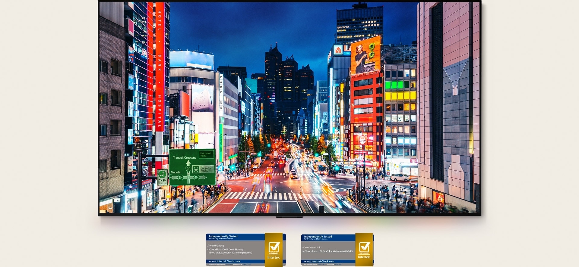 Una imagen que muestra una escena urbana bulliciosa al atardecer con colores llamativos y contrastes.