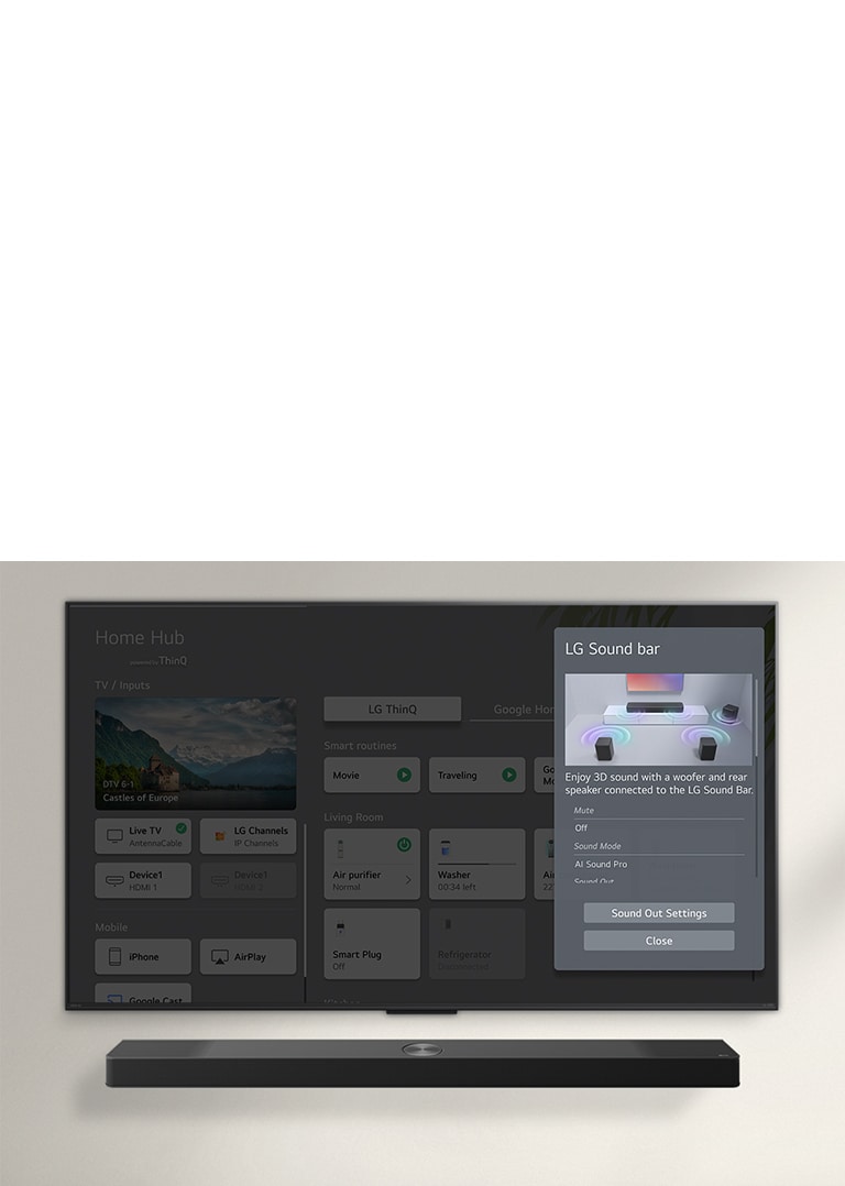 La LG Soundbar está debajo de una LG NanoCell TV.&nbsp;En la pantalla de la TV se muestra la interfaz de usuario de control de volumen de la Soundbar y la TV. 