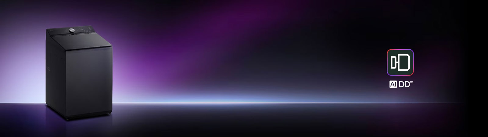 Una lavadora de carga superior de color gris oscuro sobre un fondo morado brillante con un logotipo que representa el lavado impulsado por IA.