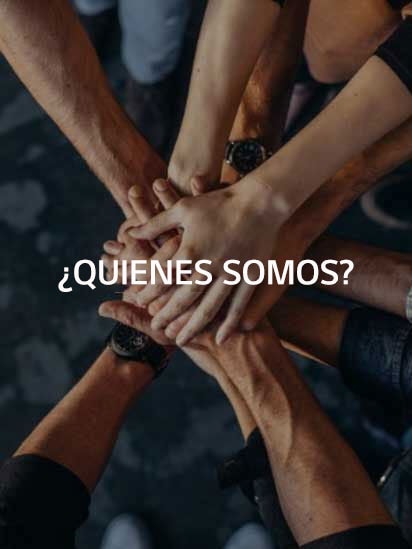 Varios personas uniendo manos