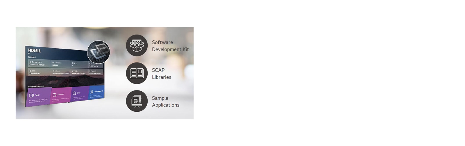 Las personas participan en una reunión mientras ven la pantalla y escuchan el sonido con el LAEC y su altavoz incorporado, instalado en la sala de reuniones.