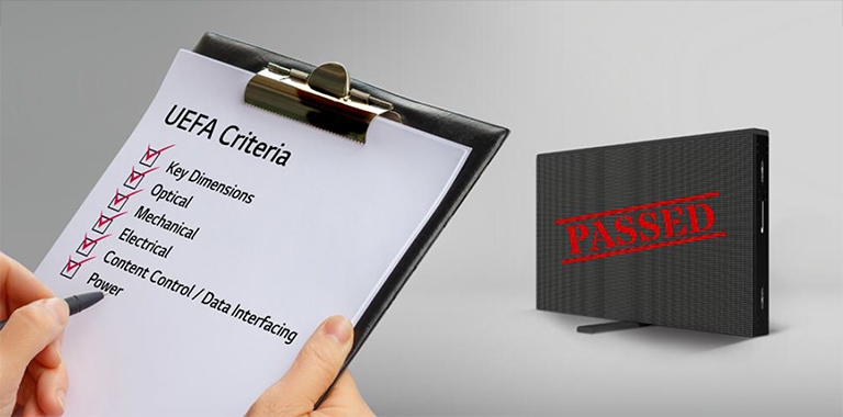 Calificado para los criterios de la UEFA