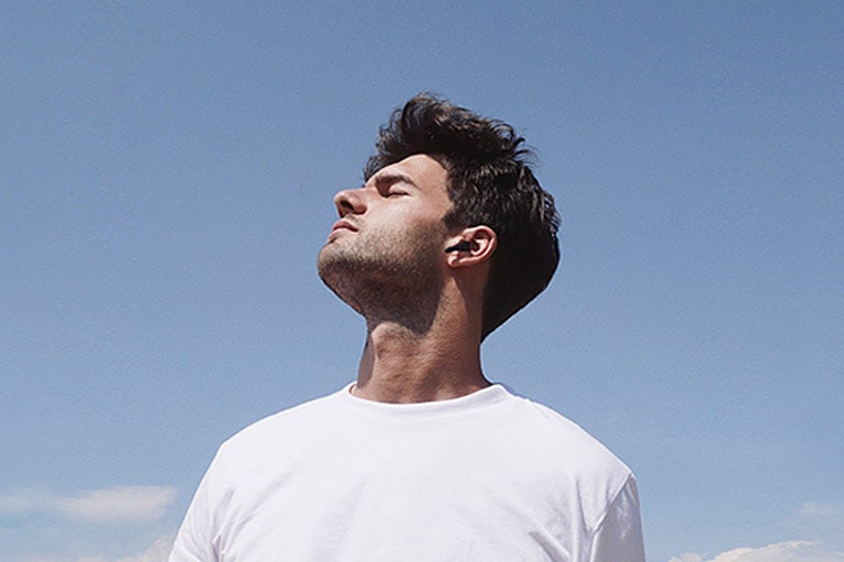 AV-TONEFree-FN6-33-Gallery-Module-02-02-Mobile