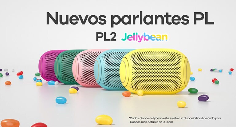 Una vista frontal de cinco bocinas Jellybean de colores alineadas una detrás de la otra.