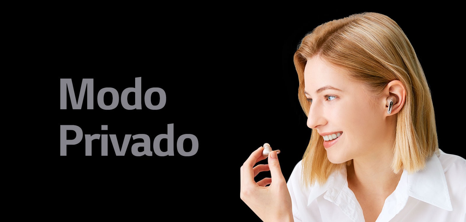 Una imagen de una mujer sosteniendo un auricular en la mano y haciendo una llamada como un micrófono.