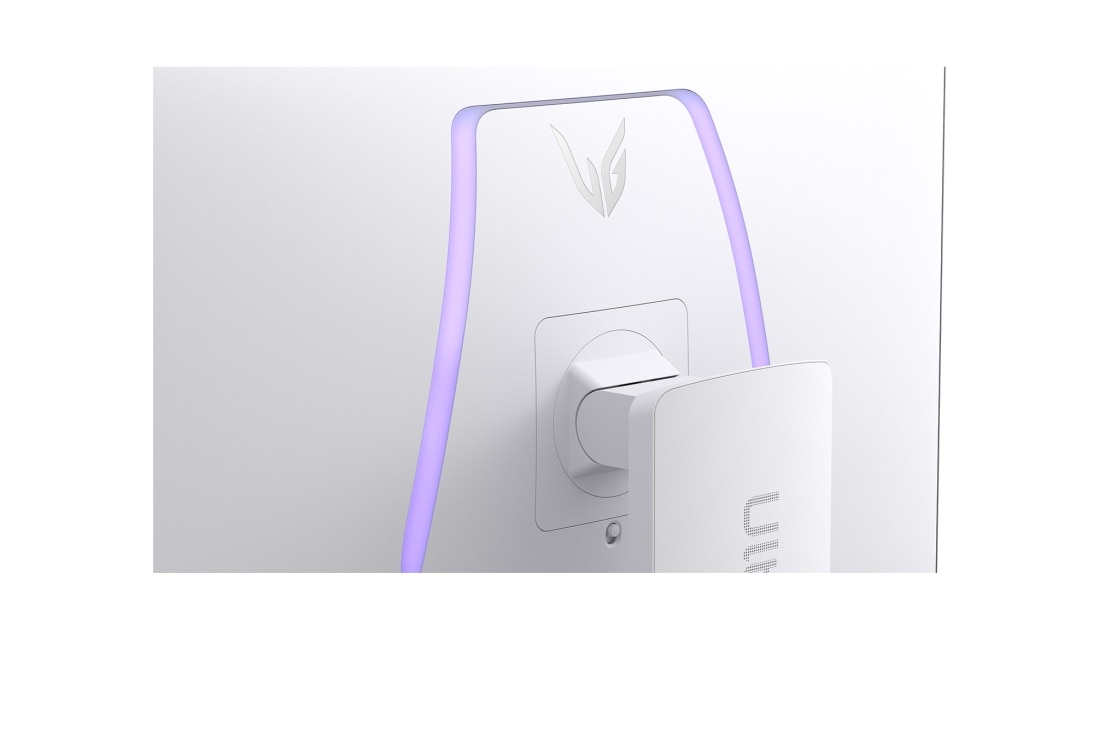 LG Monitor gaming UltraGear™ OLED de modo dual de 32'' | 4K UHD, 0,03 ms (GtG), DisplayHDR True Black 400, side view of a tilted monitor, 32GS95UV-W, thumbnail 8