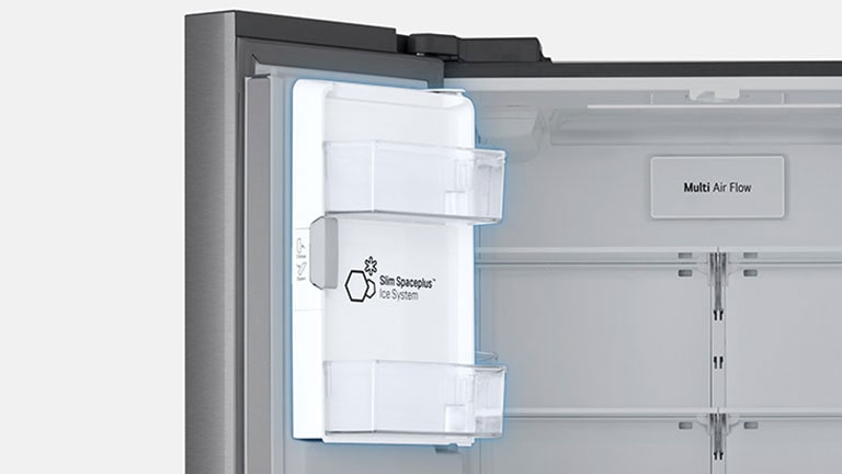 Mostrando el sistema de hielo Slim Spaceplus™ en la parte del congelador.