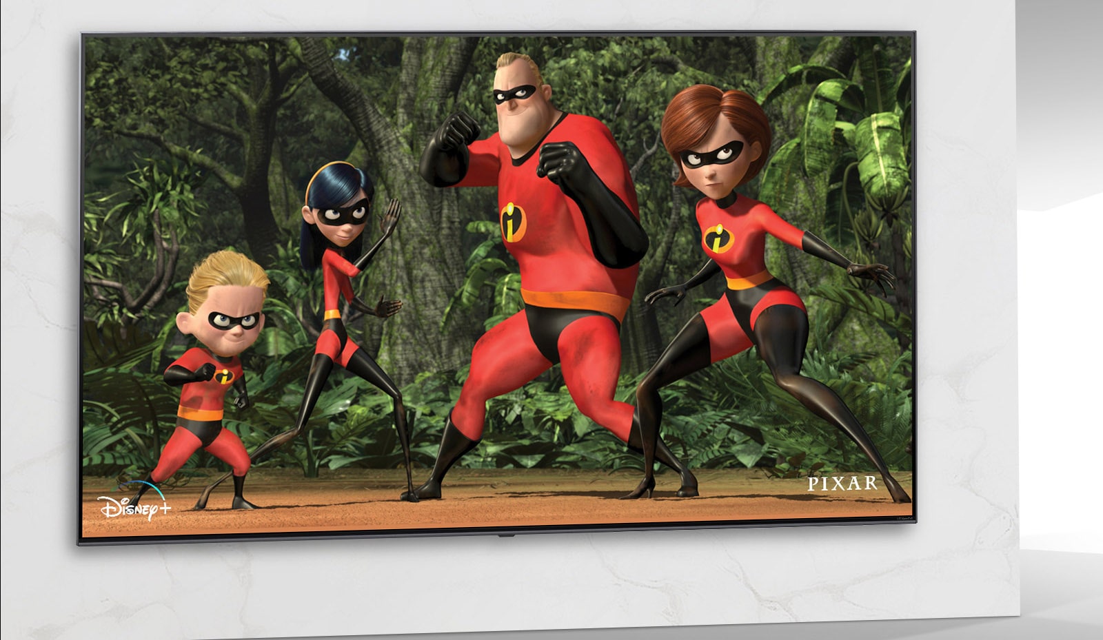 Écran de téléviseur avec en image une scène de Pixar Incredibles