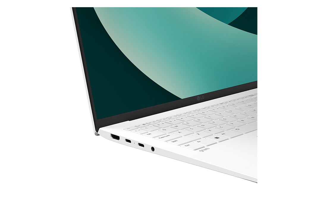 LG gram 16'' |  Intel® Arrow Lake H 轻薄本 | Windows 11, WQXGA 16:10 Anti-glare IPS 显示屏, +30 degree side port zoom-in view with cover open, 16Z90T-G.AL57C, thumbnail 5