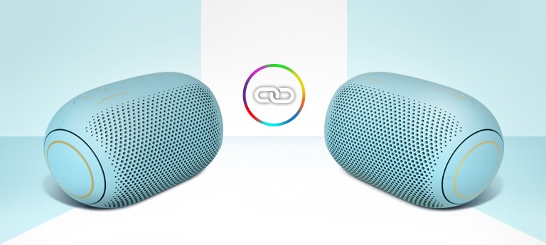 两个 LG XBOOM Gos 放在白色背景中，中间有一个环形图标。