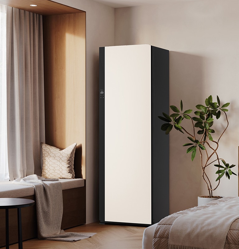 展示 LG Styler 蒸汽衣物护理机适合放置在各种空间和环境的视频