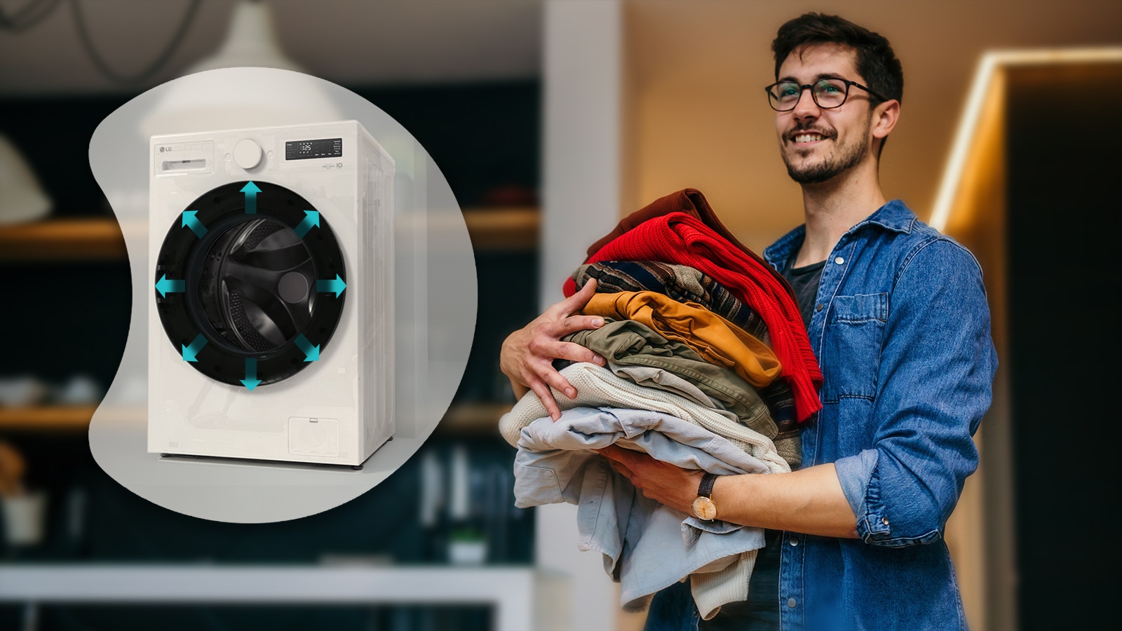他站在洗好的衣物旁。他身旁有一张较大图像，其中显示洗衣机内部。