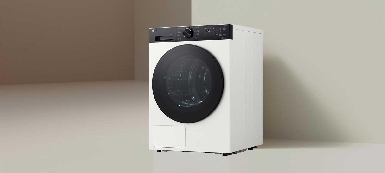 自动清洁冷凝器，节省用户时间，解放双手且确保干衣长久耐用。