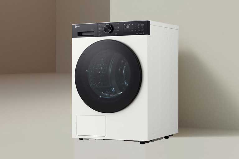 自动清洁冷凝器，节省用户时间，解放双手且确保干衣长久耐用。