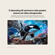 O processador alpha 7 AI 4K Gen9 da LG QNED AI QNED70 Mini LED brilha no centro de uma placa de circuito amarela, destacando o processamento de IA mais inteligente e poderoso que aprimora a nitidez da imagem 4K com contraste e profundidade aprimorados.