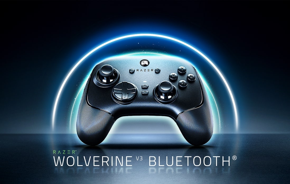 LG QNED evo AI Mini LED QNED8M with Bluetooth Ultra Low Latency shows a wireless game controller labeled “Razer Wolverine V3 Bluetooth” on screen, indicating optimized Bluetooth controller support for responsive gameplay.