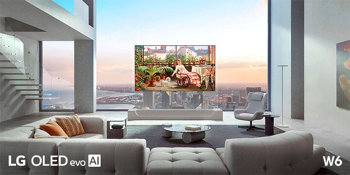 Le téléviseur LG OLED evo AI W6 avec un profil de 9 mm est présenté dans un salon, se fondant dans l’intérieur sophistiqué tout en présentant une peinture vibrante d’une femme se détendant avec un chien près de vastes fenêtres avec vue sur la ville.