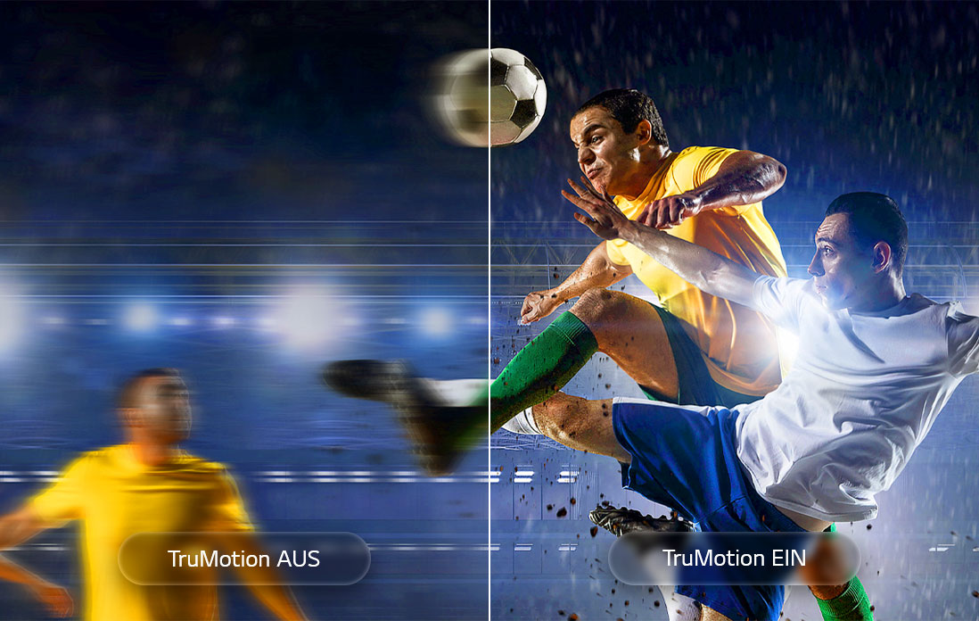 Der LG Mini RGB evo AI MRGB88 mit TruMotion hebt die Bewegungsglättung in einer Fußballszene im geteilten Bildschirm hervor und stellt unscharfe Bewegungen bei ausgeschaltetem TruMotion mit scharfen, klaren Bewegungen bei eingeschaltetem TruMotion gegenüber, um die Klarheit in rasanten Sportarten zu betonen.