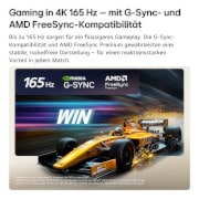 Das LG OLED evo AI G6 für unschlagbares Gameplay in 4K 165 Hz zeigt ein Highspeed-Rennspiel mit einem gelben offenen Rennwagen in Bewegung, einen auffälligen „WIN“-Schriftzug auf dem Bildschirm sowie NVIDIA G-SYNC- und AMD FreeSync Premium-Logos oben auf dem Bildschirm.