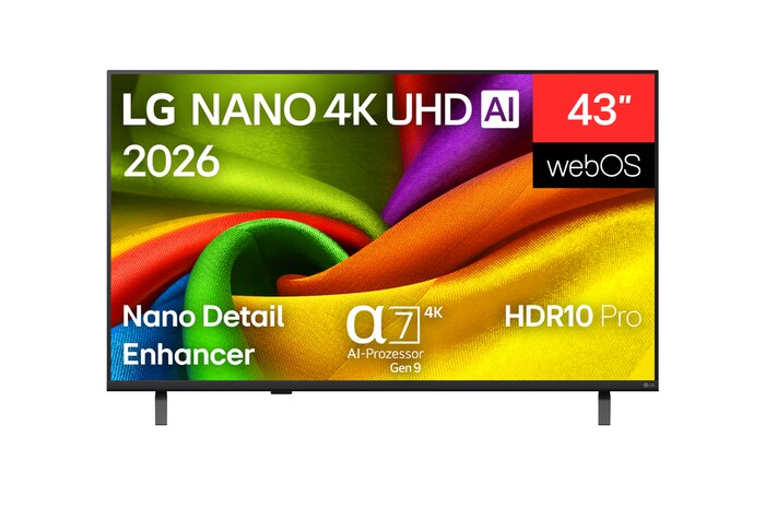Die Vorderansicht des LG NANO 4K UHD AI NU80, der 2026 auf den Markt kam, füllt den Bildschirm mit reich strukturierten, stoffähnlichen Farbschichten, wobei sich lebendige, mehrfarbige Falten nahtlos über das Display ziehen.