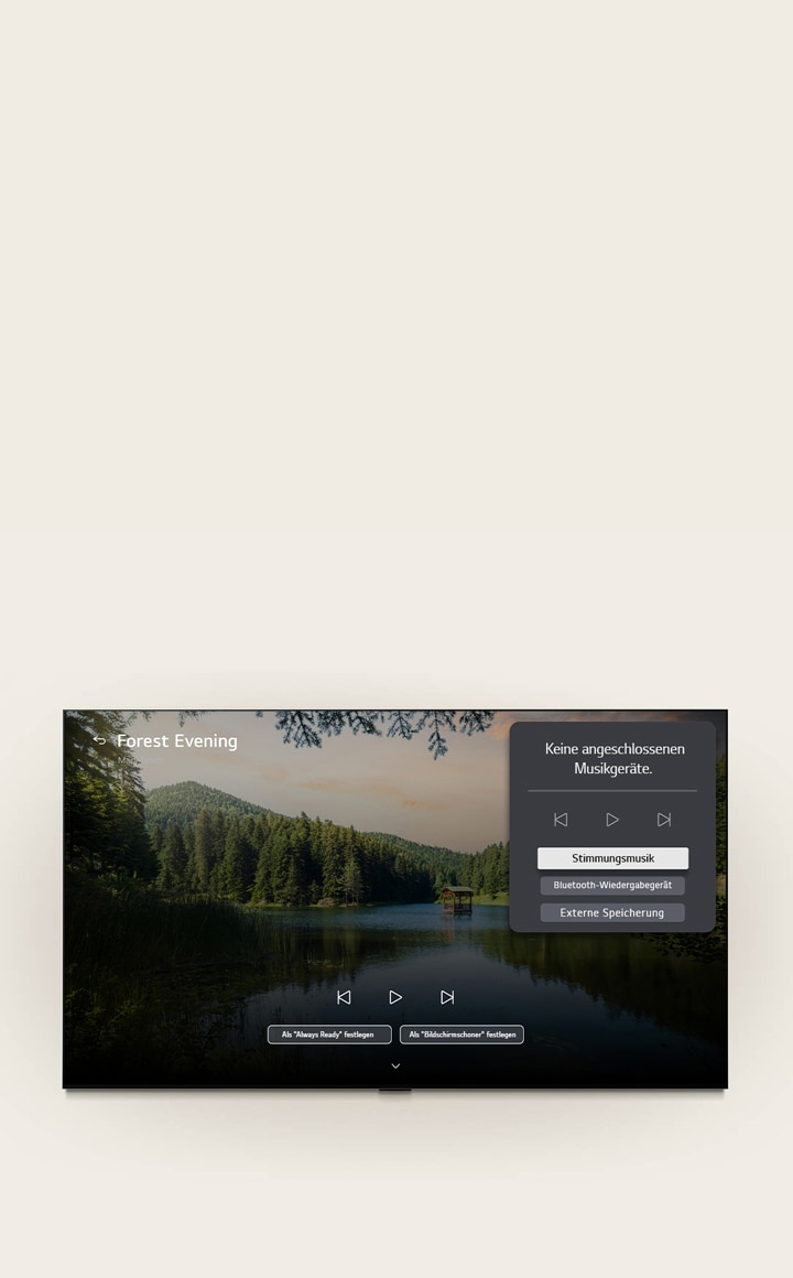 LG Gallery+ des LG OLED evo AI W6 Wallpaper TVs mit BGM und Music Lounge zeigt die Waldseeszene „Forest Evening“ mit einem sichtbaren Music Lounge UI-Panel für Stimmungsmusik, Bluetooth-Wiedergabe und Steuerelemente. 