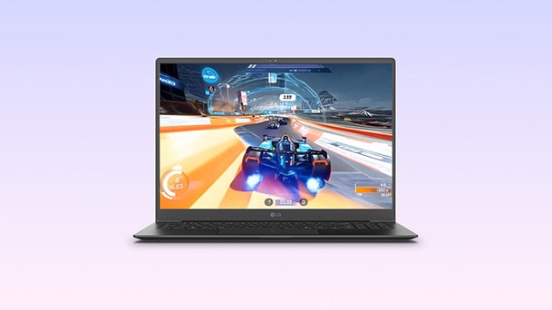 Questa immagine mostra un laptop sul cui schermo viene visualizzato un gioco di corse frenetico, su uno sfondo leggermente sfumato, accanto al testo “Più giochi, più divertimento”, che mette in risalto l’ampia libreria di titoli di gioco di Windows.