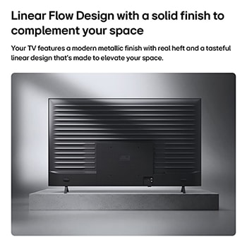 Телевизор LG NANO 4K UHD AI NU85 показан сзади, вид на металлическую заднюю панель с равномерно расположенными горизонтальными ребрами, которые создают чистый, структурированный вид и подчеркивают дизайн Linear Flow по всей поверхности.