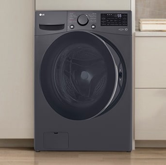 Lavadora-secadora todo en uno WD20EWNTS6P de LG instalada en un rincón compacto, destacando su diseño que ahorra espacio