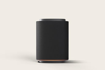 Vooraanzicht van de zwarte Sound Suite M5 luidspreker