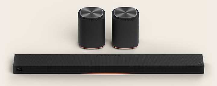 Een H7 en een paar M7 luidsprekers LG AI Stereo Suite 7