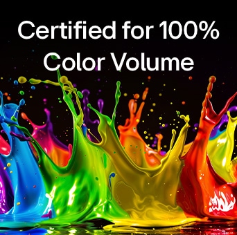 Een LG QNED evo AI QNED85 Mini LED met Dynamic QNED Color Pro vult het scherm met levendige, vloeiende uitbarstingen van veelkleurige, verfachtige bewegingen, waardoor de verbeterde kleurlevendigheid wordt getoond, gecertificeerd voor 100% kleurvolume.