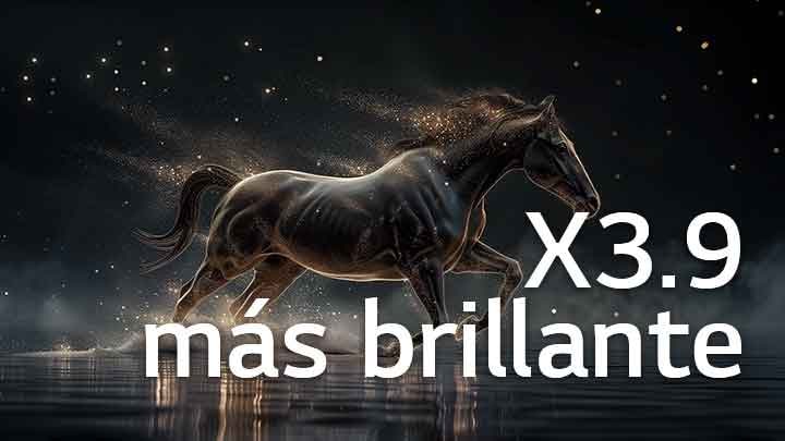 El TV LG OLED evo, equipado con el procesador Alpha 11 AI 4K Gen3, muestra una escena oscura en la que se forman partículas luminosas alrededor de la silueta de un caballo, ofreciendo una mayor luminancia, detalles más nítidos y un brillo máximo hasta 3,9 veces superior.
