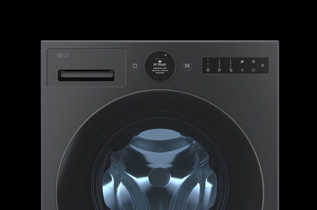 Close-up of LG washing machine control panel detecting laundry load level