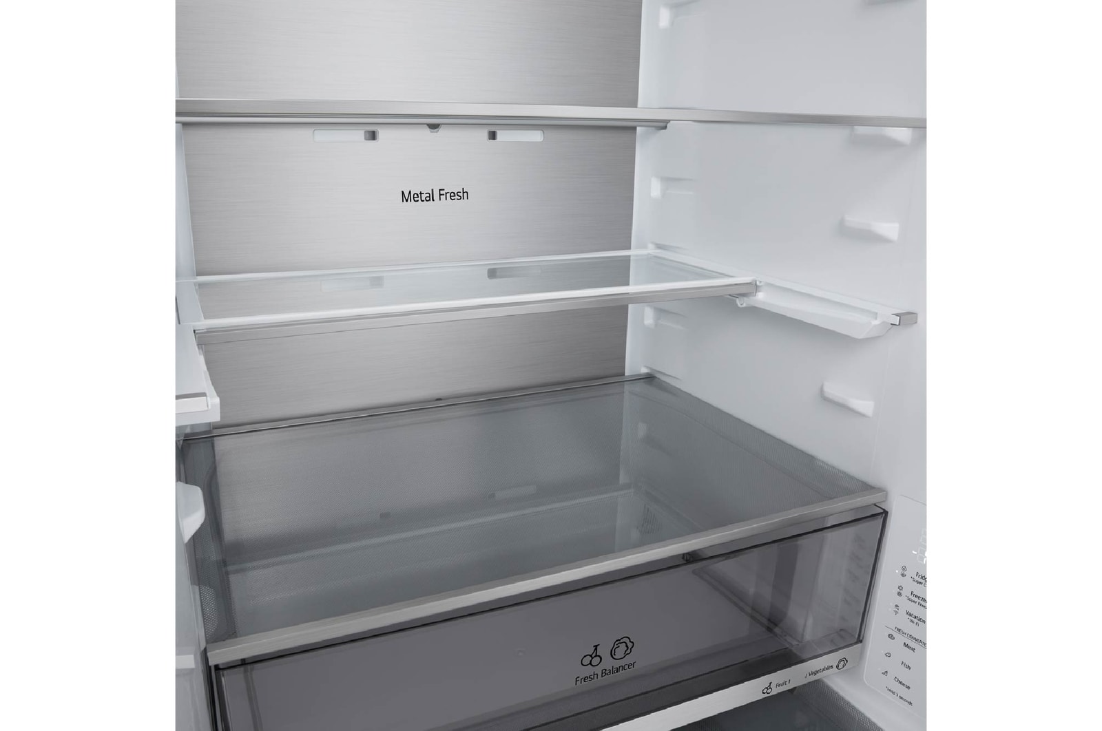 En hylla är markerad i blått med pilar som pekar uppåt och nedåt. På den högra bilden är hyllan vikt för att rymma två vattenflaskor.