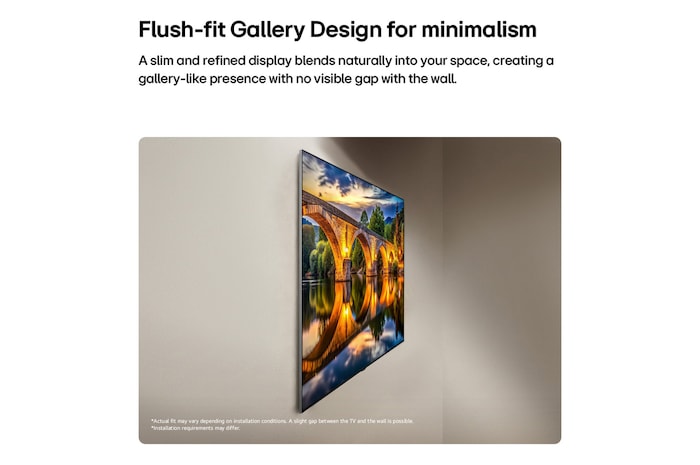 Yandan gösterilen LG OLED evo AI G6, sıfır boşluklu wall-mounted kurulumla Flush Fit Gallery Design özelliğini vurgulayarak su üzerinde yansımalar bulunan aydınlatılmış bir köprünün gece sahnesini gösteriyor.