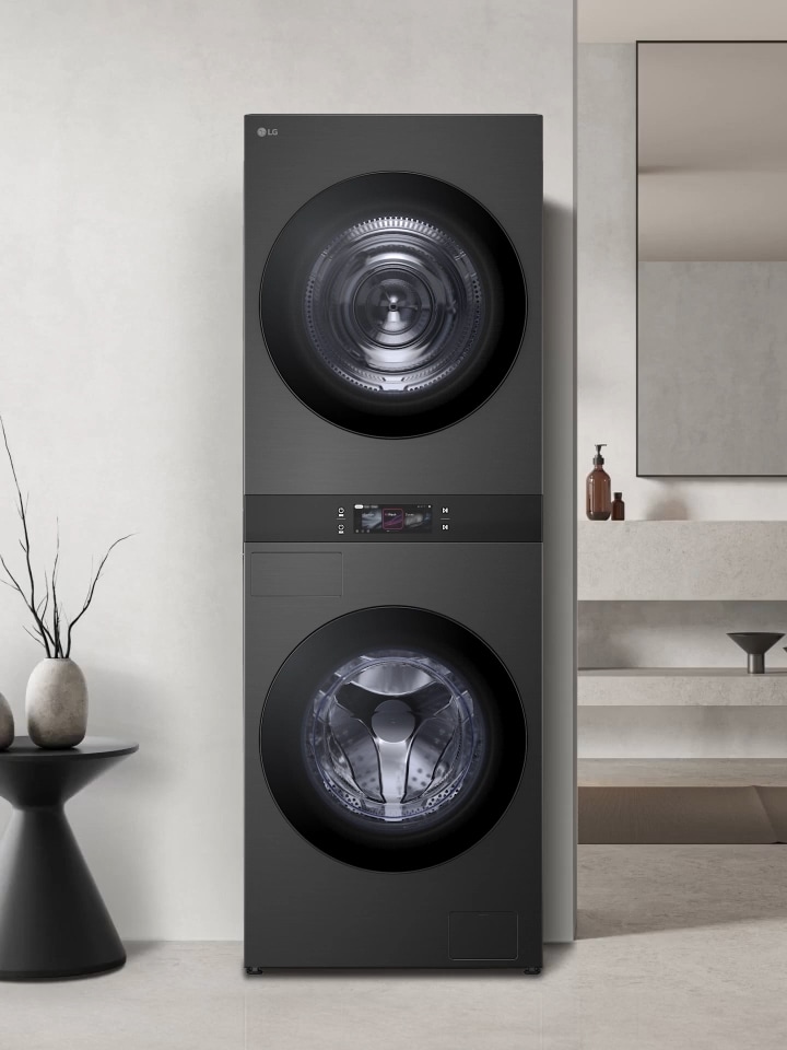 影片展示 LG WashTower 的 AI Wash 洗衣感應衣量並偵測布料類型
