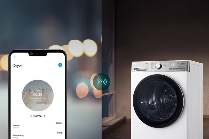 展示 LG 智慧乾衣機與 ThinQ 應用程式,用於遠端監控與操作。