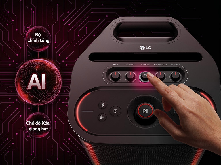 LG xboom Stage 501 sở hữu các tính năng AI Karaoke Master, với bộ điều khiển Chỉnh tông AI chế độ Xóa giọng hát giúp biến mọi bài hát thành bản karaoke.